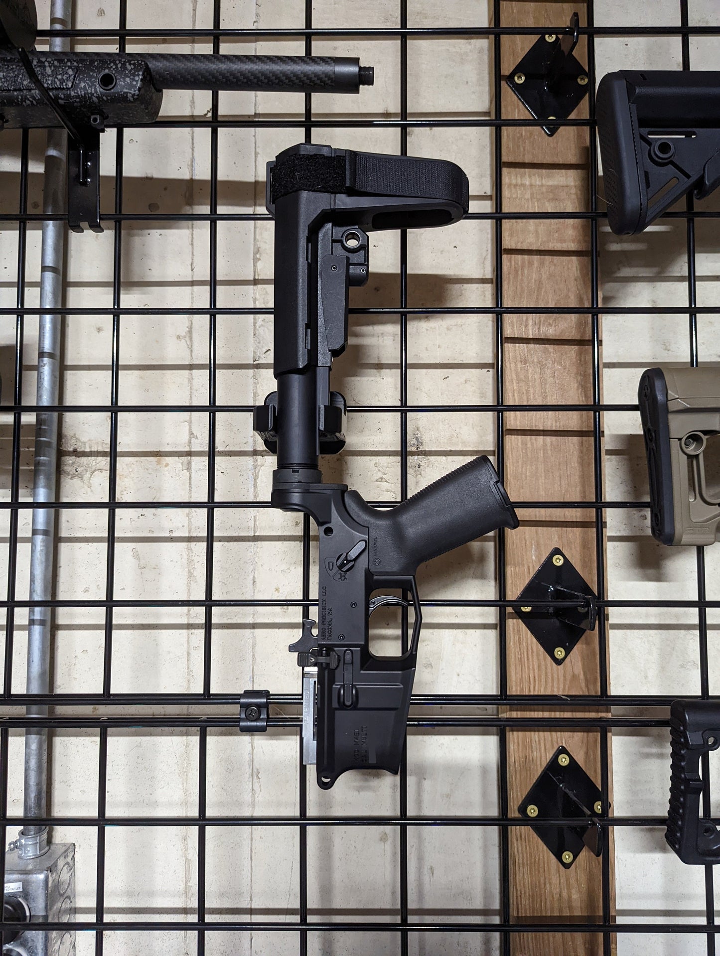 AR 15 Buffer Tube Mount - Gridwall | Rifle Holder Storage Rack