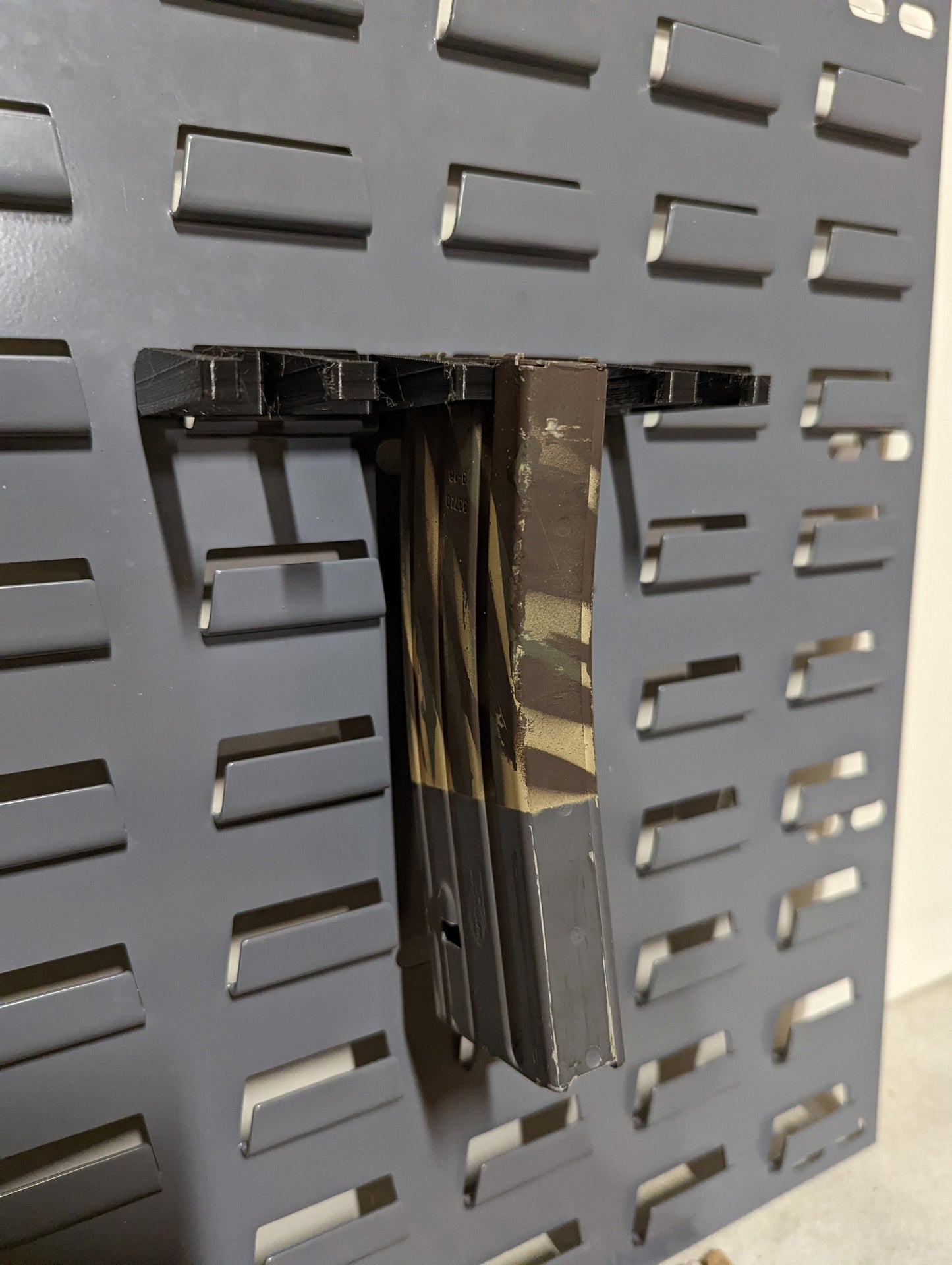 Mount for AR 15 556 Metal Mags - SecureIt / Akro-Mils | Magazine Holder Storage Rack