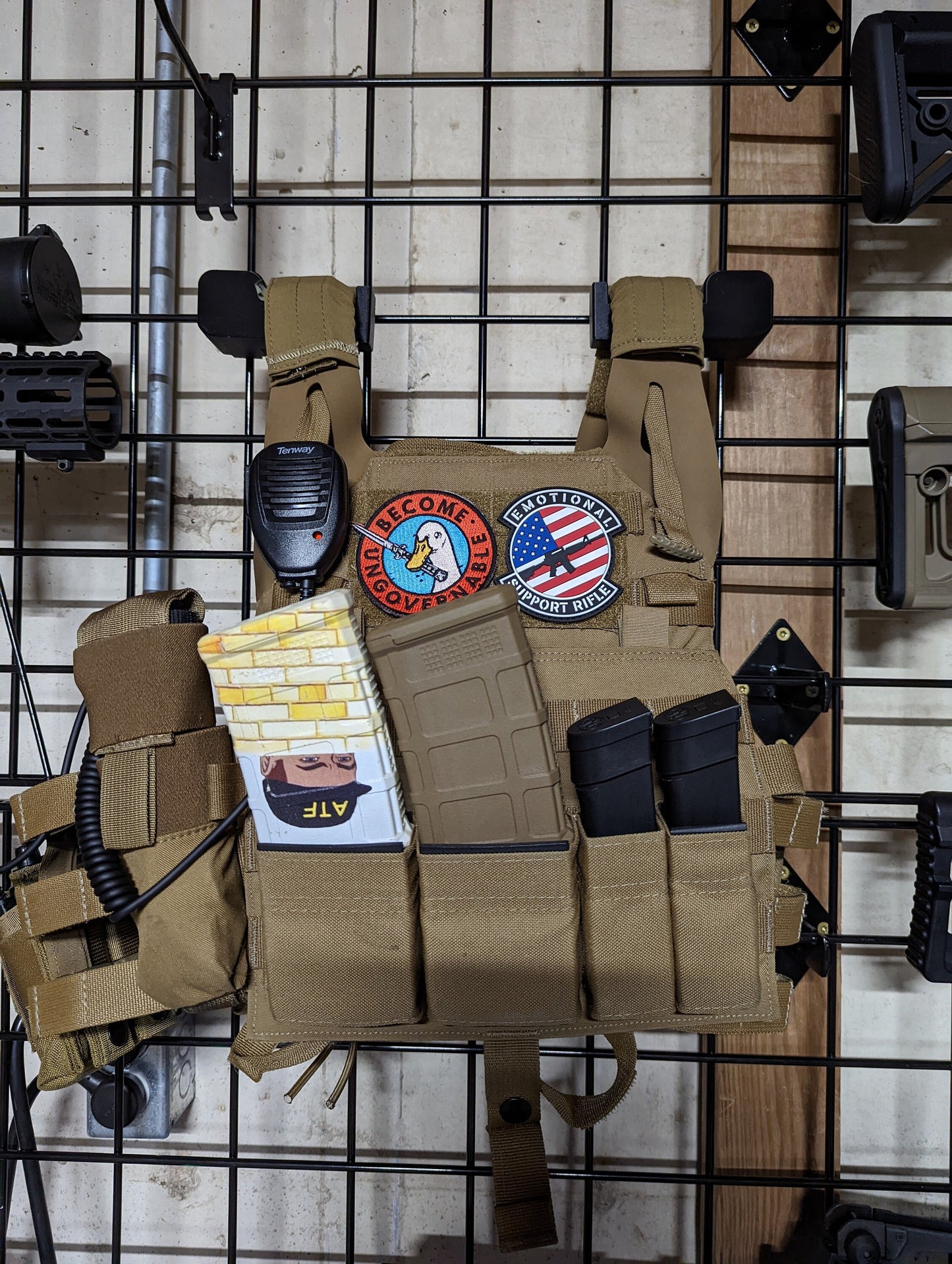 Plate Carrier / Body Armor Mount - Gridwall | Gear Holder Storage Rack